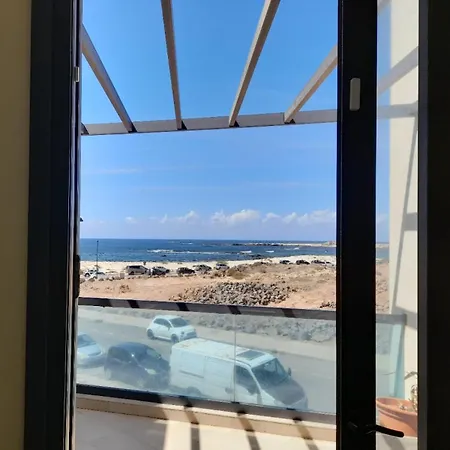 Cotillosurfview 公寓