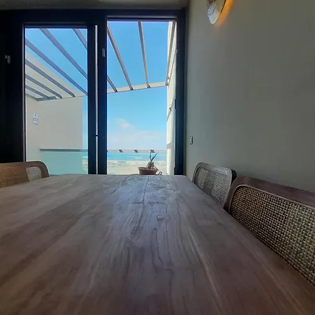 Cotillosurfview 公寓